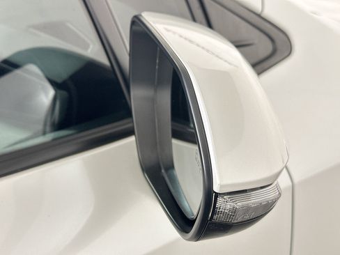 Used 2023 Toyota Corolla SE image 10