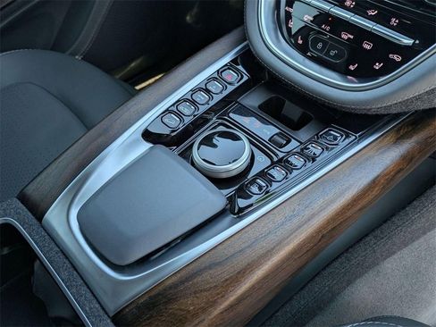 Used 2021 Aston Martin DBX Base image 17