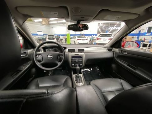 Used 2009 Chevrolet Impala SS w/ Convenience Package FWD image 28