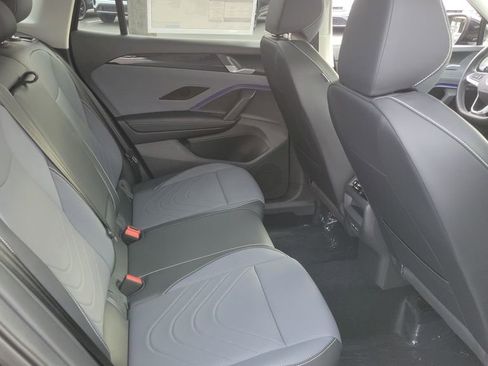 New 2026 Volkswagen Tiguan SE image 27