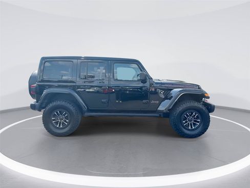 Used 2024 Jeep Wrangler Unlimited Rubicon AWD/4WD image 9