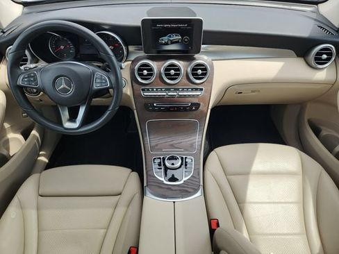 Used 2018 Mercedes-Benz GLC 300 4MATIC image 2