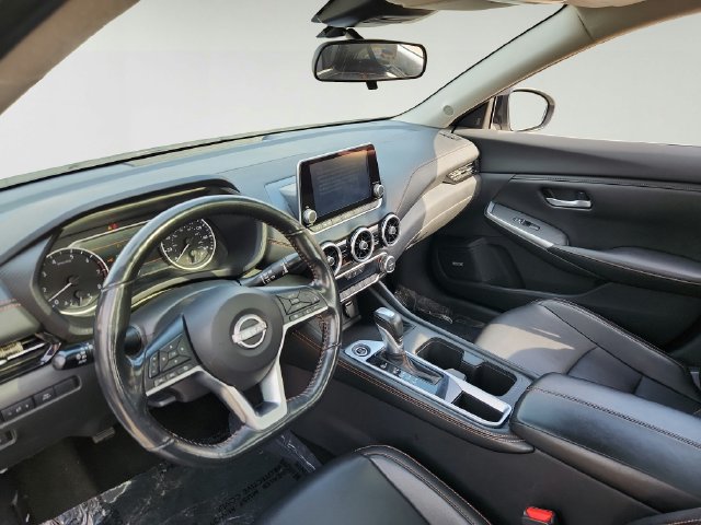 Used 2022 Nissan Sentra SR w/ SR Premium Package FWD image 9