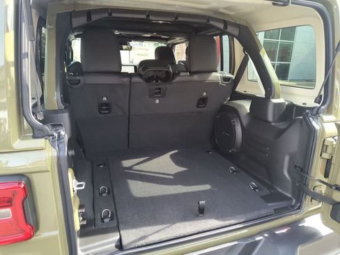 New 2026 Jeep Wrangler Unlimited Rubicon AWD/4WD image 23