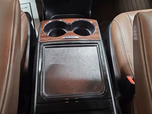 Used 2019 Toyota Sienna Limited image 14