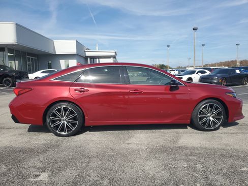 Used 2019 Toyota Avalon XSE w/ All Weather Liner Package image 9