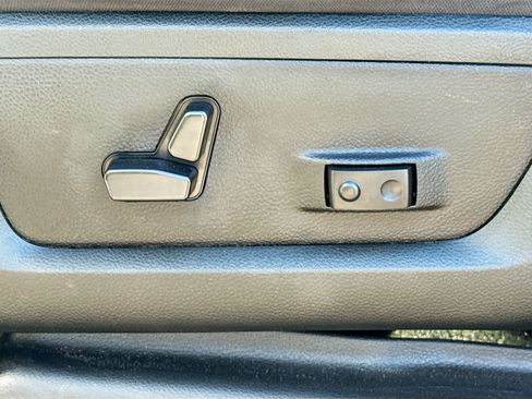 Used 2024 RAM 2500 Big Horn image 24