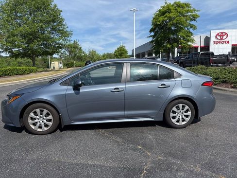 Used 2026 Toyota Corolla LE image 3