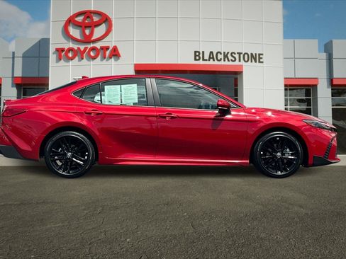 Used 2026 Toyota Camry SE w/ Multimedia Upgrade Package FWD image 2