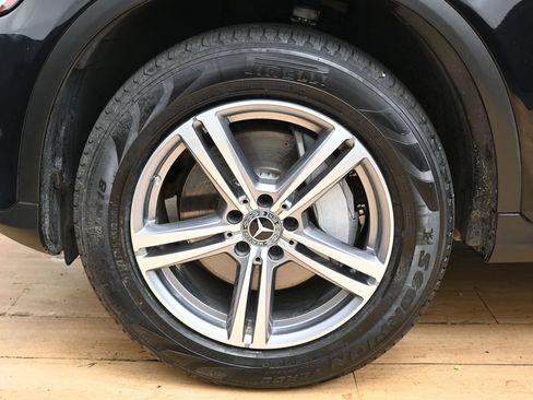 Used 2022 Mercedes-Benz GLC 300 image 8