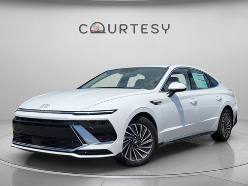 New 2025 Hyundai Sonata SEL image 1