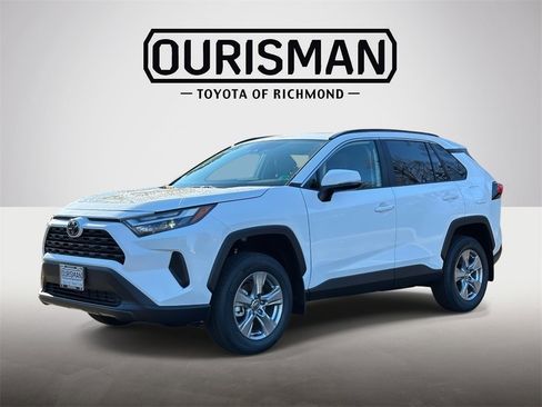 New 2025 Toyota RAV4 XLE image 24