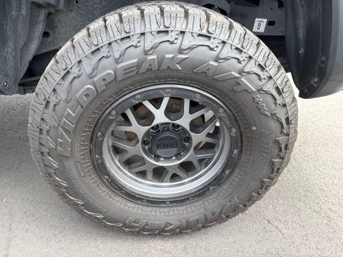 Used 2021 Toyota Tacoma TRD Off-Road w/ TRD Premium Off Road Package AWD/4WD image 24