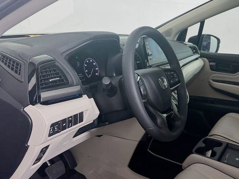 Used 2026 Honda Odyssey Touring image 16