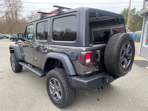 Used 2019 Jeep Wrangler Unlimited Sport S AWD/4WD image 7