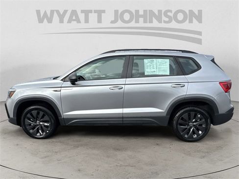 Used 2024 Volkswagen Taos S image 2