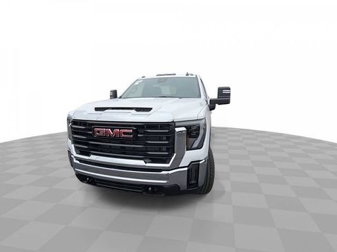New 2025 GMC Sierra 3500 Pro image 3