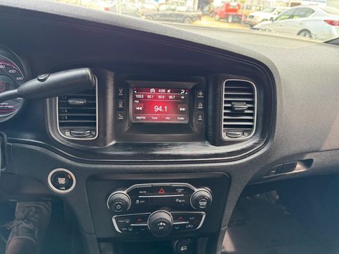 Used 2017 Dodge Charger Police w/ Street Appearance Group image 13