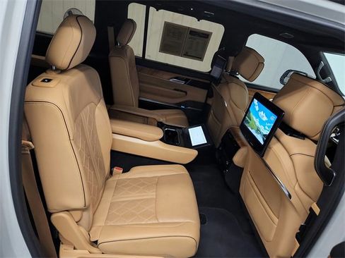 Used 2022 Jeep Grand Wagoneer Series III w/ Rear Seat Video Group 1 image 46