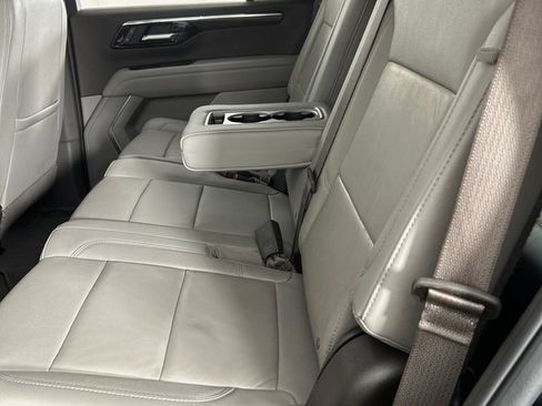 Used 2025 Chevrolet Tahoe LT RWD image 18