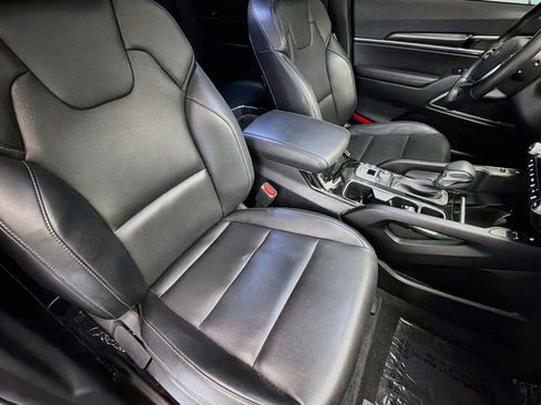 Used 2025 Kia Telluride S FWD image 14