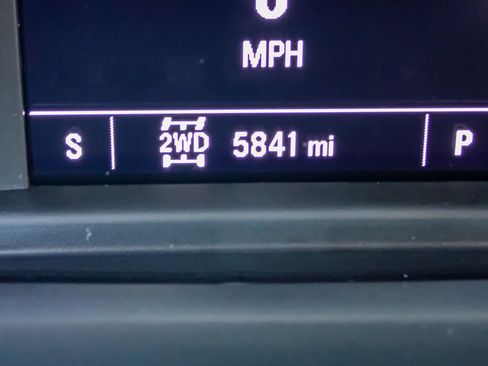 Used 2025 Chevrolet Silverado 2500 Custom w/ Custom Value Package image 14