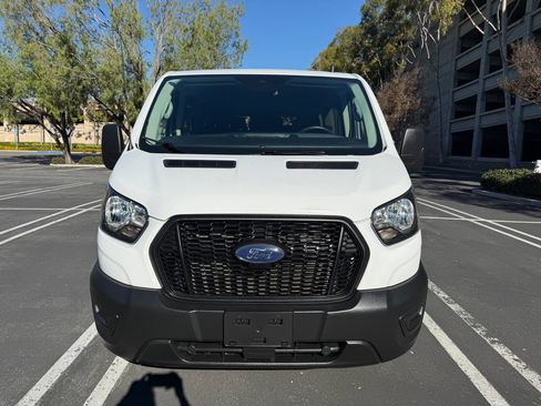 Used 2023 Ford Transit 350 XL image 9