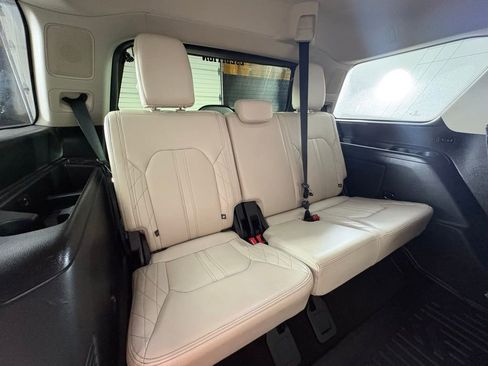 Used 2019 Ford Expedition Platinum RWD image 59