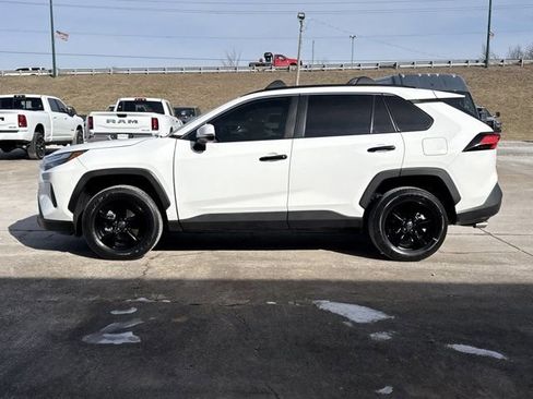 Used 2022 Toyota RAV4 XLE image 12