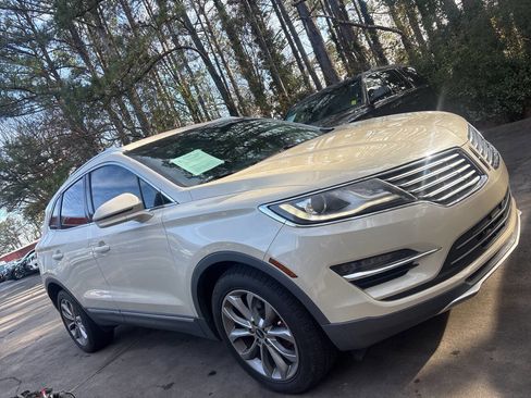 Used 2018 Lincoln MKC Select image 4