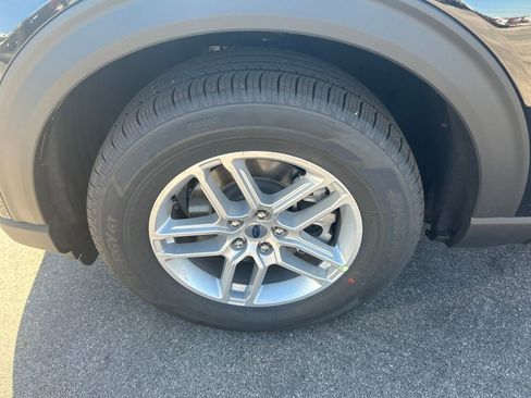 New 2025 Ford Explorer Active image 9