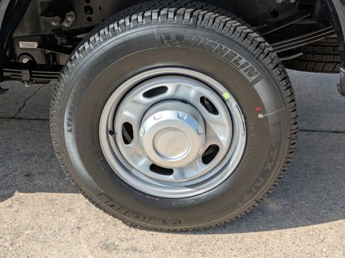Used 2025 Ford F350 XL w/ 360-Degree Camera Package RWD image 9