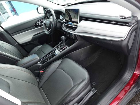 Used 2022 Jeep Compass Limited image 31