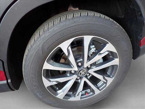 Used 2025 Toyota Corolla Cross XLE w/ Convenience Package AWD/4WD image 15