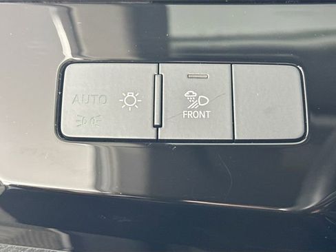 Used 2021 Audi e-tron Premium w/ Convenience Plus Package image 24
