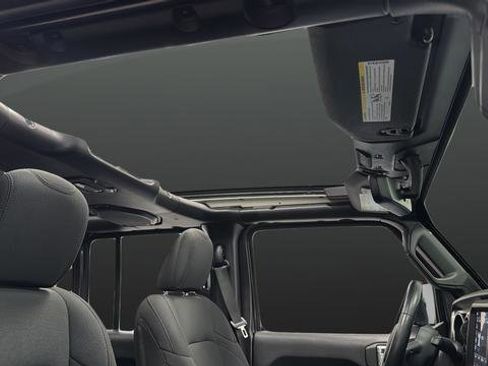 Used 2021 Jeep Wrangler Unlimited Sport AWD/4WD image 38