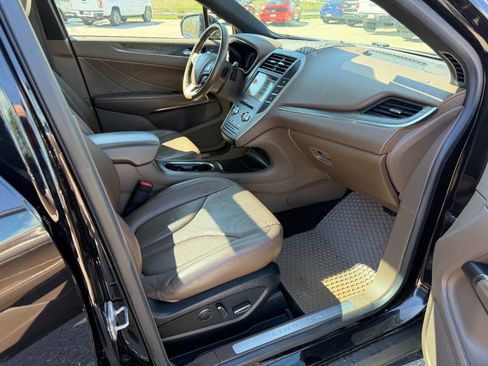 Used 2017 Lincoln MKC Reserve image 14