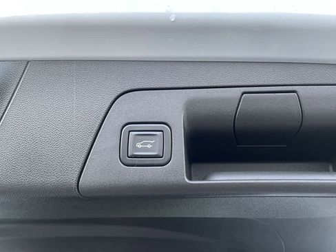 Used 2023 Buick Envision Avenir image 18