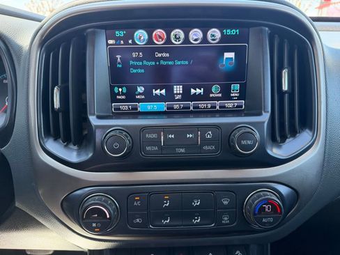 Used 2018 Chevrolet Colorado Z71 AWD/4WD image 17