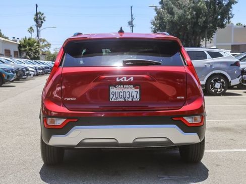 Certified 2025 Kia Niro EX FWD image 9