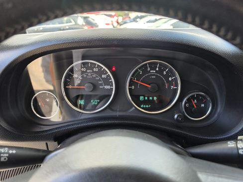 Used 2014 Jeep Wrangler Unlimited Sport AWD/4WD image 15