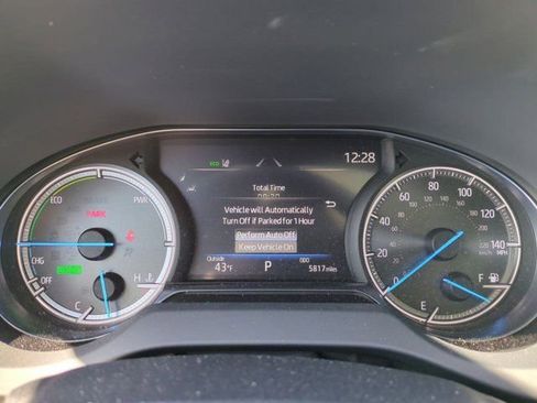 Used 2023 Toyota Venza Nightshade image 11