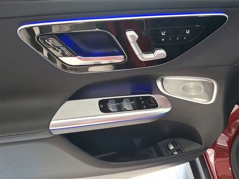 New 2026 Mercedes-Benz GLC 350e 4MATIC image 11