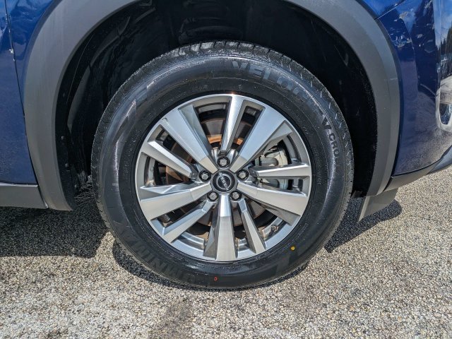 Used 2025 Nissan Pathfinder SL FWD image 11