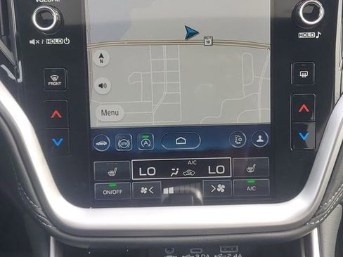 Used 2024 Subaru Outback Premium image 31