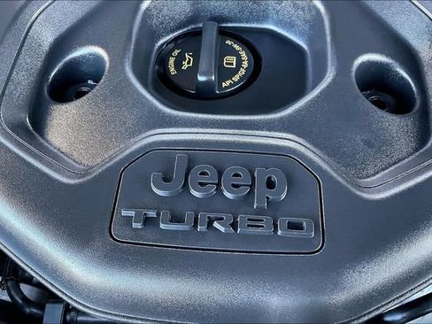 Used 2023 Jeep Grand Cherokee 4WD 4xe image 32