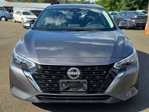 Used 2024 Nissan Sentra SV FWD image 2