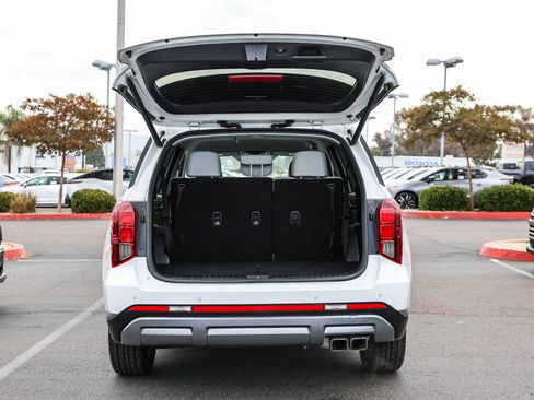Used 2024 Hyundai Palisade SEL FWD image 29