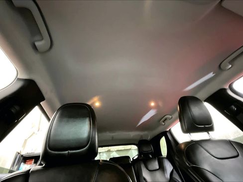 Used 2019 Jeep Cherokee Latitude Plus image 13