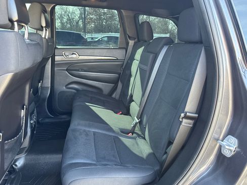 Used 2015 Jeep Grand Cherokee Laredo w/ Quick Order Package 23E image 6